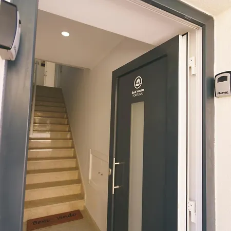Apartment 102 - Hut Spot Peniche