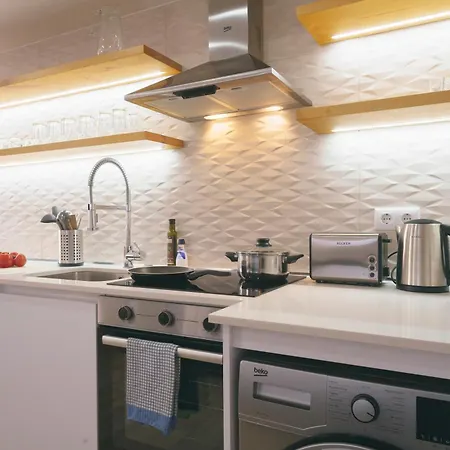 Apartment 102 - Hut Spot Peniche